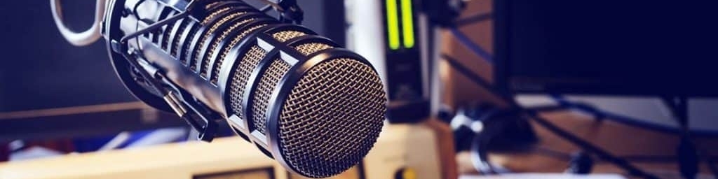 الندوة الإذاعية في مناقشة لواقع الإذاعة ووسائل التواصل الاجتماعي