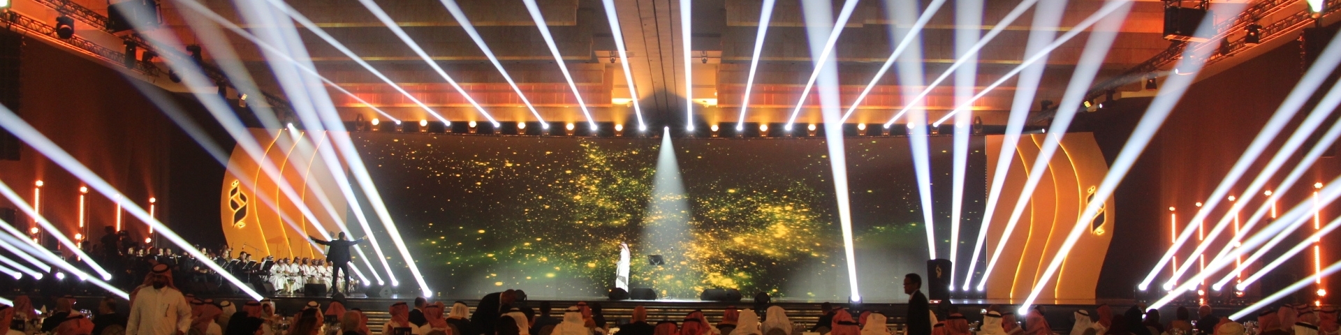 افتتاح الدورة 22 للمهرجان العربي للاذاعة والتلفزيون في الرياض بتكريم المبدعين العرب وحفل غنائي للفنان ماجد المهندس 