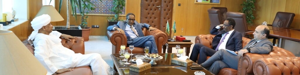 سفير السودان الجديد بتونس يؤدي زيارة الى مقر الاتحاد وأكاديميته للتدريب الإعلامي 