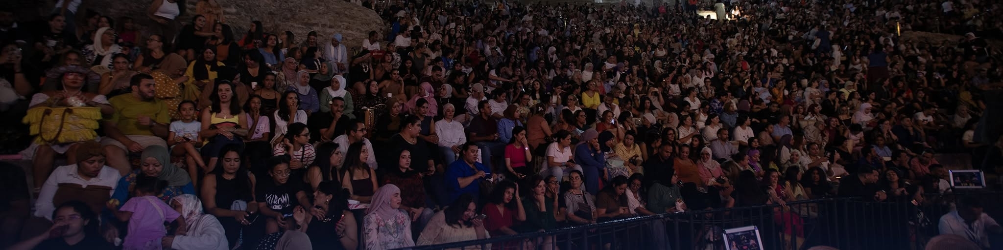 الدورة 26 للمهرجان العربي للإذاعة والتلفزيون: افتتاح احتفالي بحضور جماهيري وتكريم رموز الشاشة والأثير